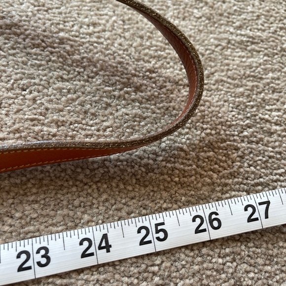 Authentic Genuine Leather Dooney & Bourke Handbag - Picture 6 of 9